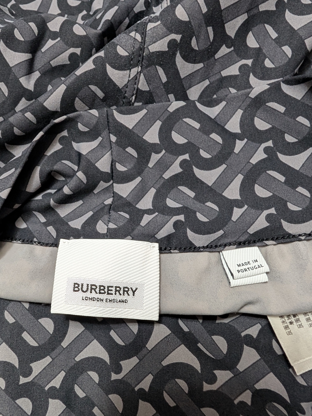 Burberry Black and Gray Monogram High-Waist Leggings - Picture 5 of 9